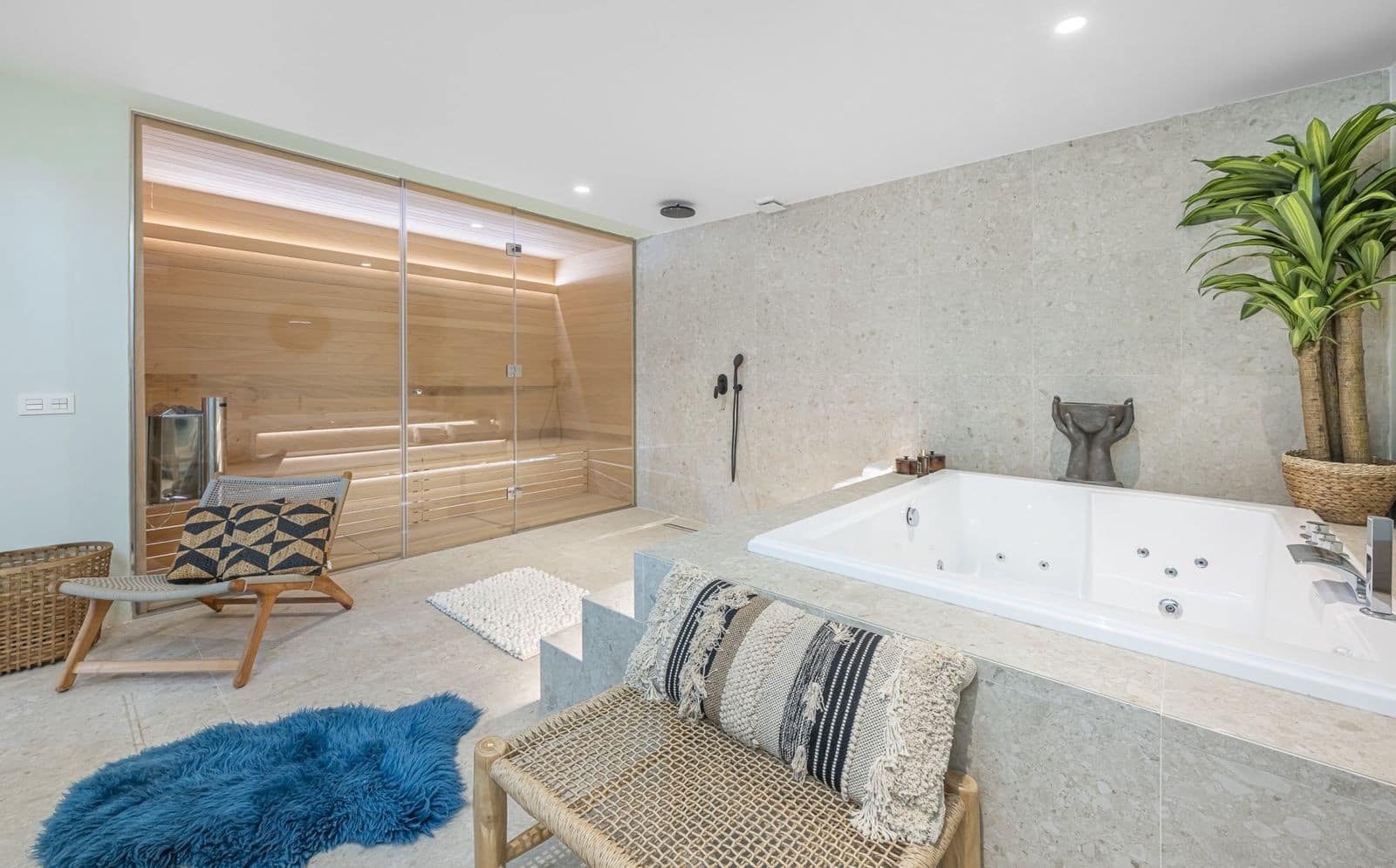 4 sypialnia Dom na sprzedaż w Marbella z basenem garażem - 2 195 000 € (Ref: 9799139)