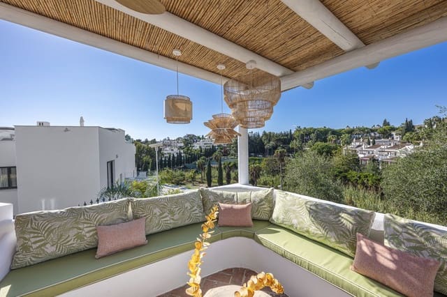 4 sypialnia Dom na sprzedaż w Marbella z basenem garażem - 2 195 000 € (Ref: 9799139)