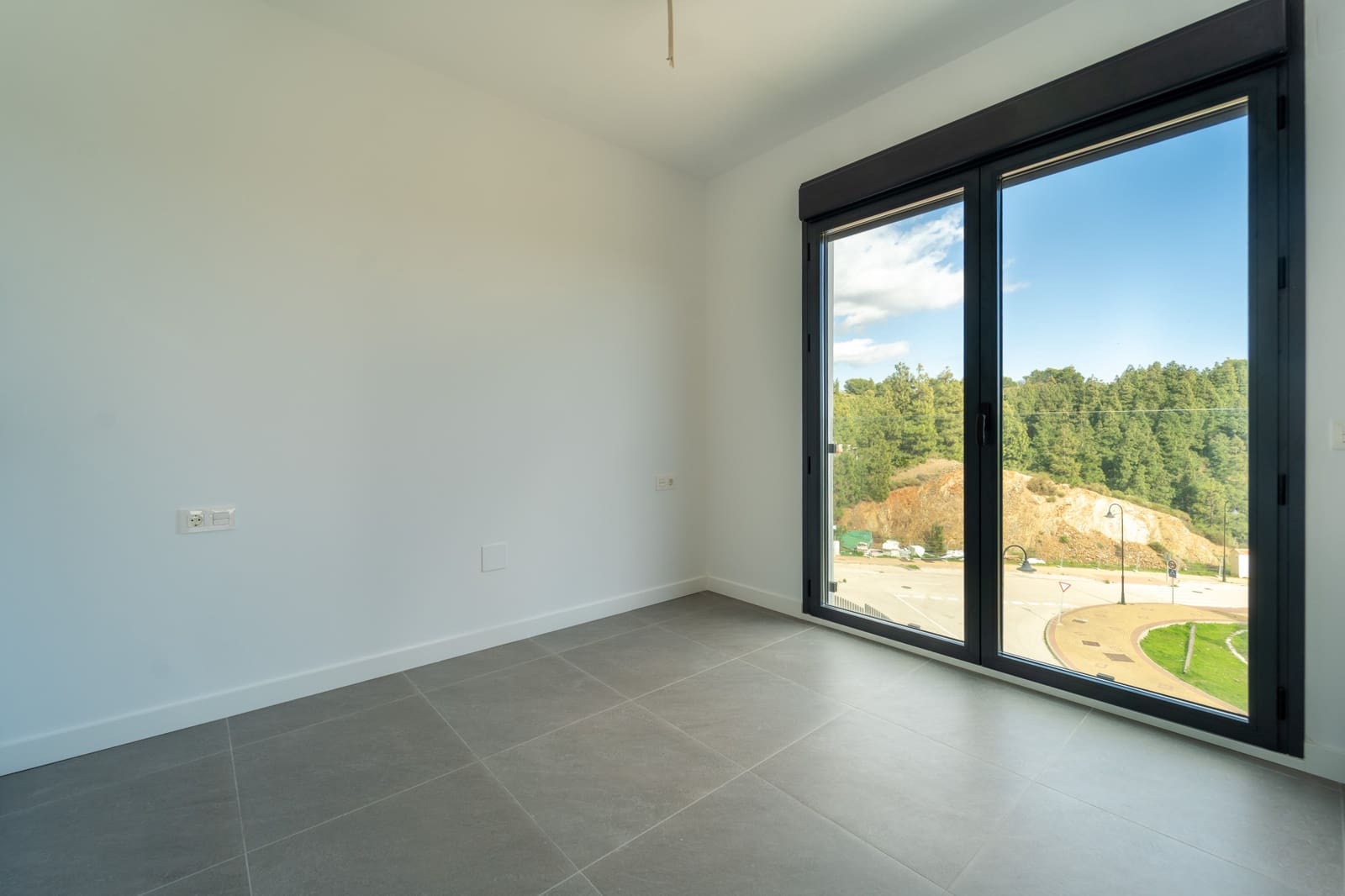 2 soveværelse Lejlighed til salg i Mijas Costa med swimmingpool garage - € 479.000 (Ref: 9800601)