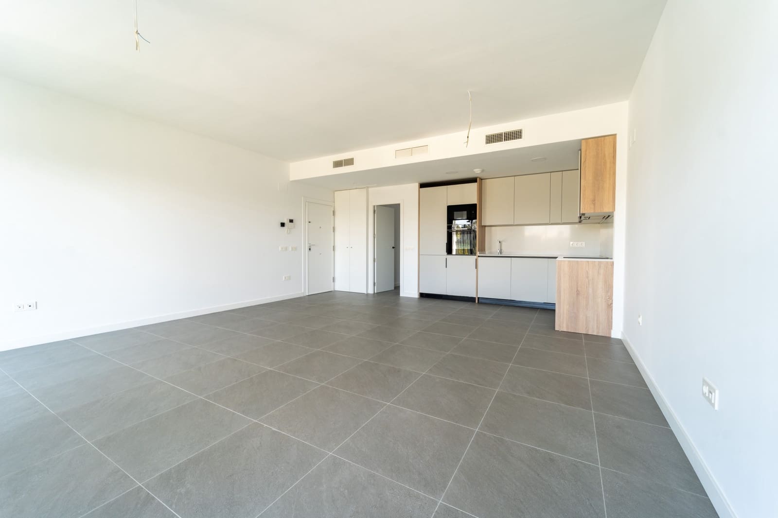 2 bedroom Apartment for sale in Mijas Costa with pool garage - € 455,000 (Ref: 9800602)