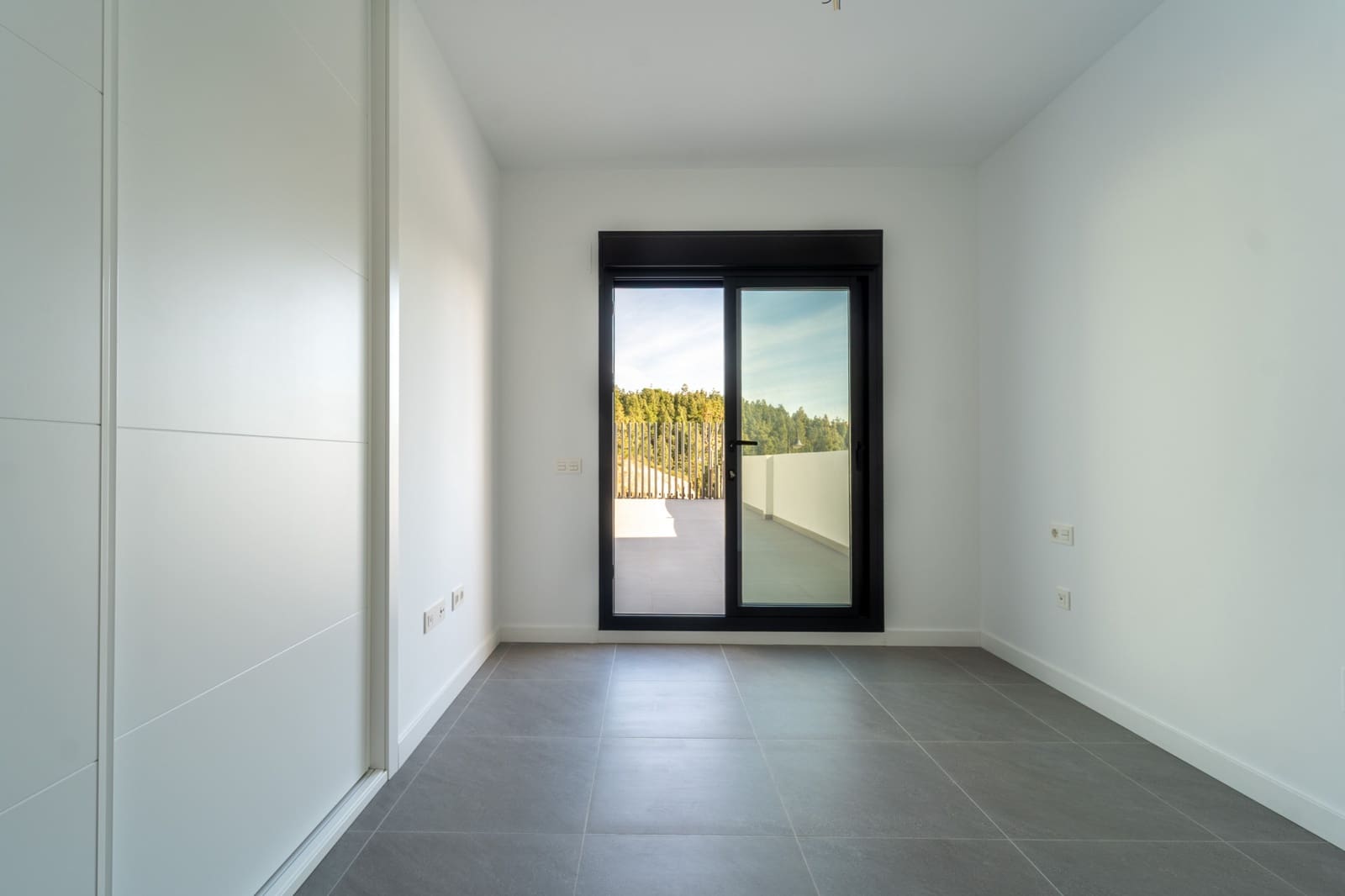 2 bedroom Apartment for sale in Mijas Costa with pool garage - € 455,000 (Ref: 9800602)