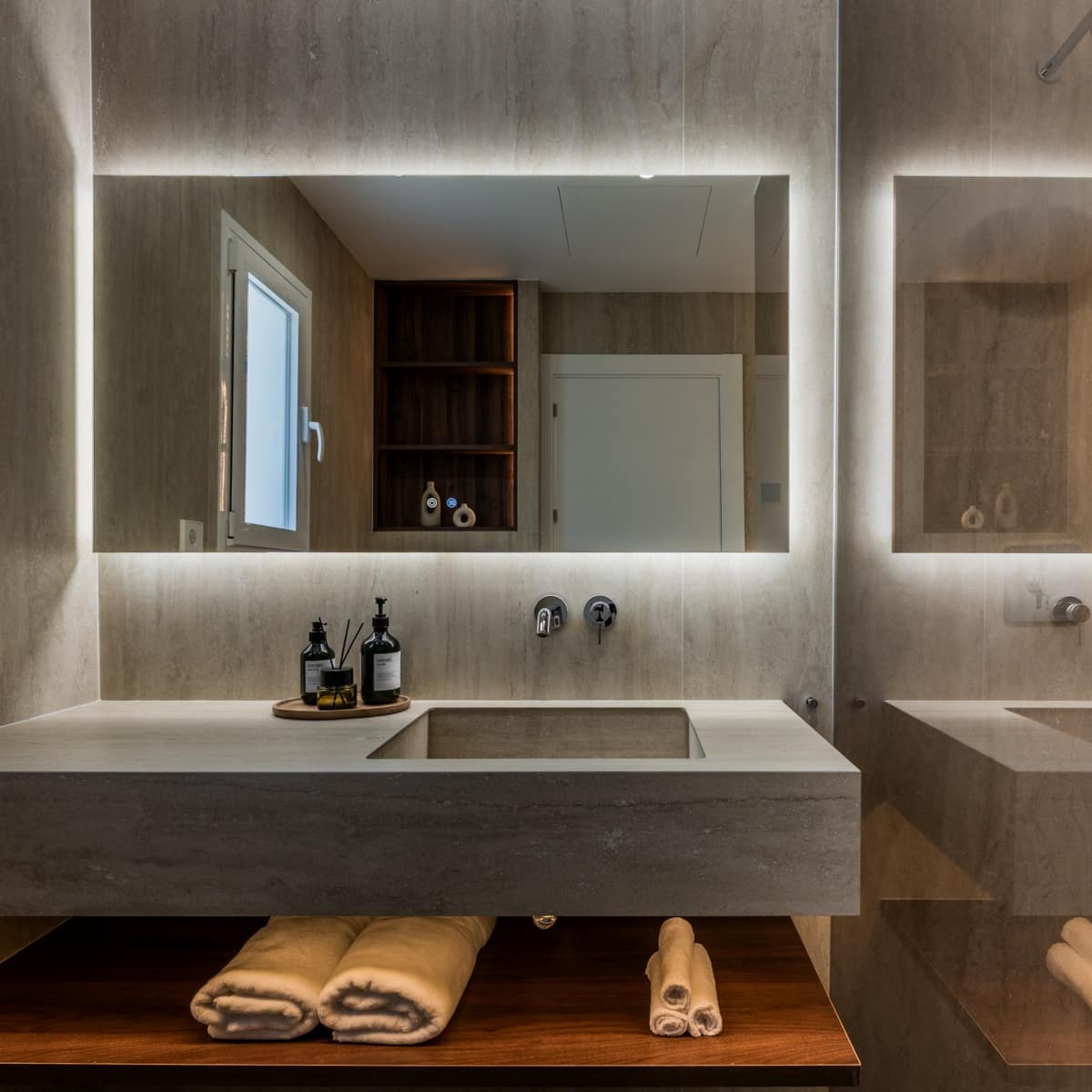 Ático de 3 habitaciones en Nueva Andalucia en venta con piscina garaje - 1.695.000 € (Ref: 9804211)