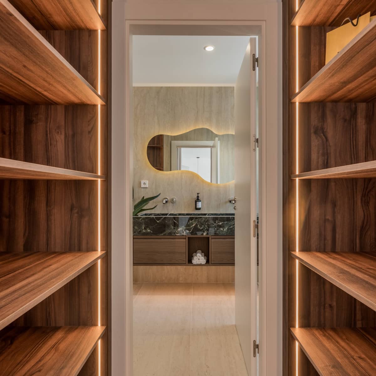 Ático de 3 habitaciones en Nueva Andalucia en venta con piscina garaje - 1.695.000 € (Ref: 9804211)