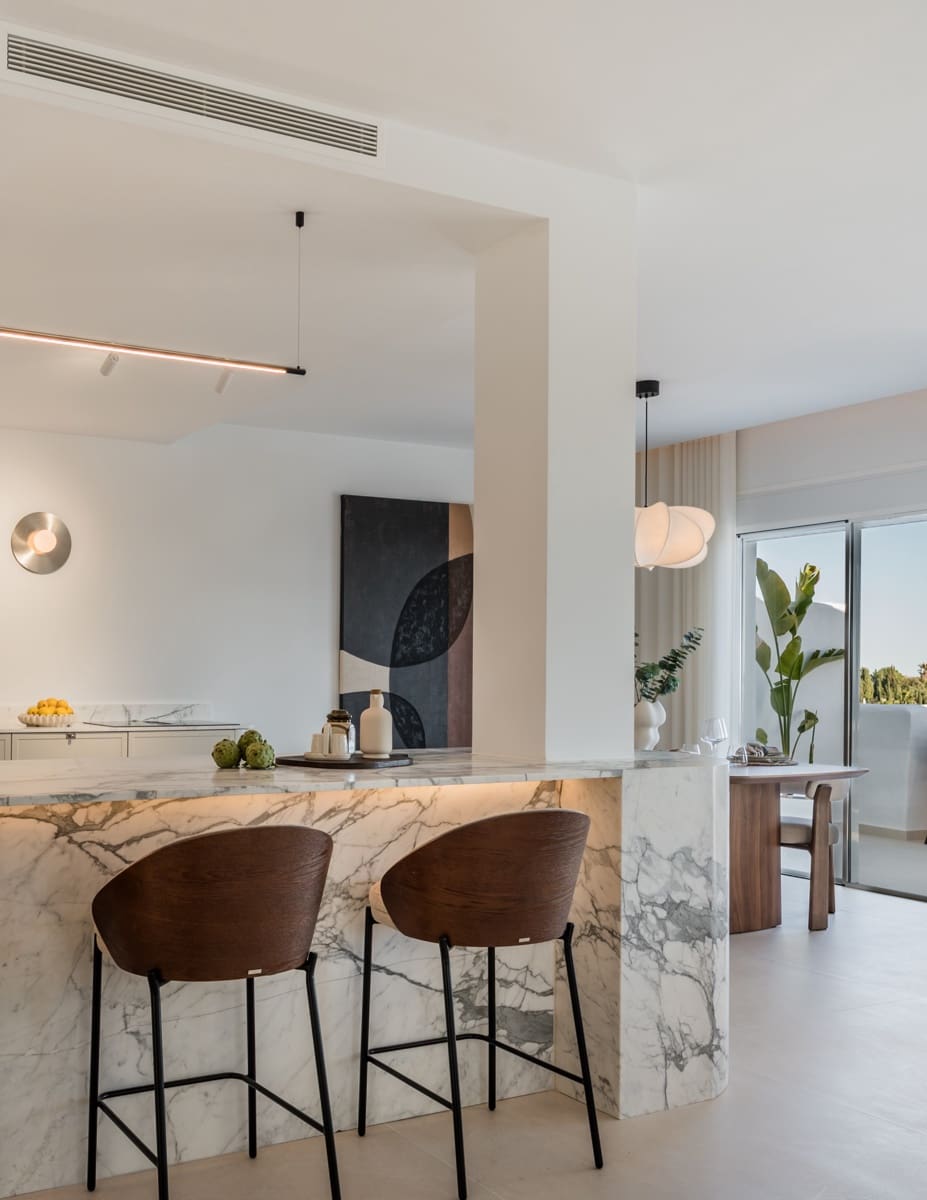 Ático de 3 habitaciones en Nueva Andalucia en venta con piscina garaje - 1.695.000 € (Ref: 9804211)