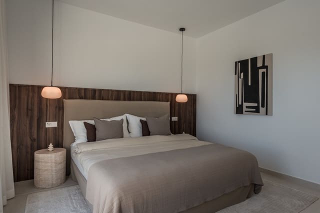 Ático de 3 habitaciones en Nueva Andalucia, Marbella en venta con piscina garaje - 1.695.000 € (Ref: 9804211)