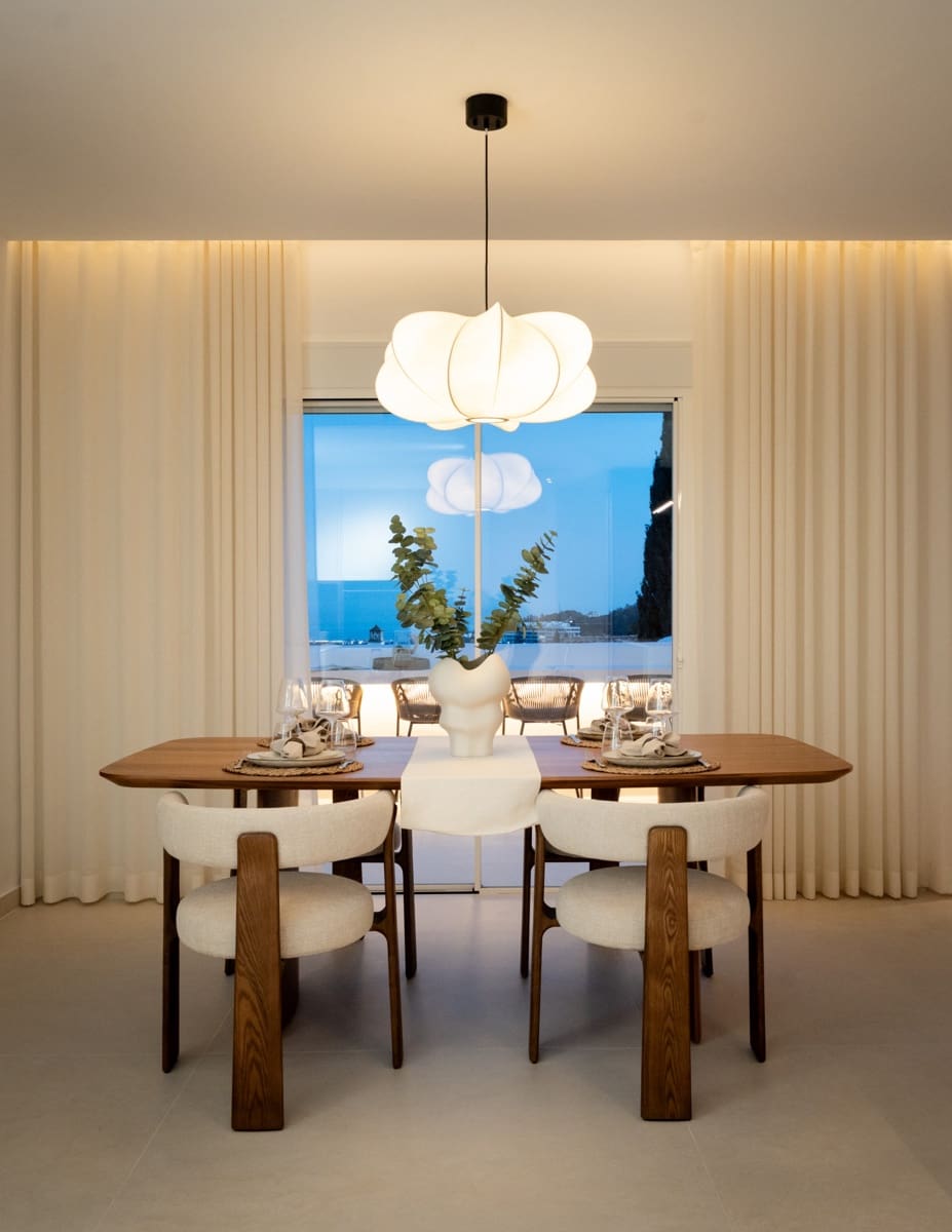 Ático de 3 habitaciones en Nueva Andalucia en venta con piscina garaje - 1.695.000 € (Ref: 9804211)