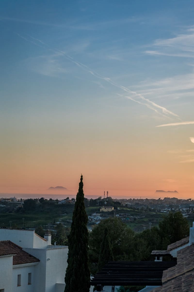 Ático de 3 habitaciones en Nueva Andalucia en venta con piscina garaje - 1.695.000 € (Ref: 9804211)