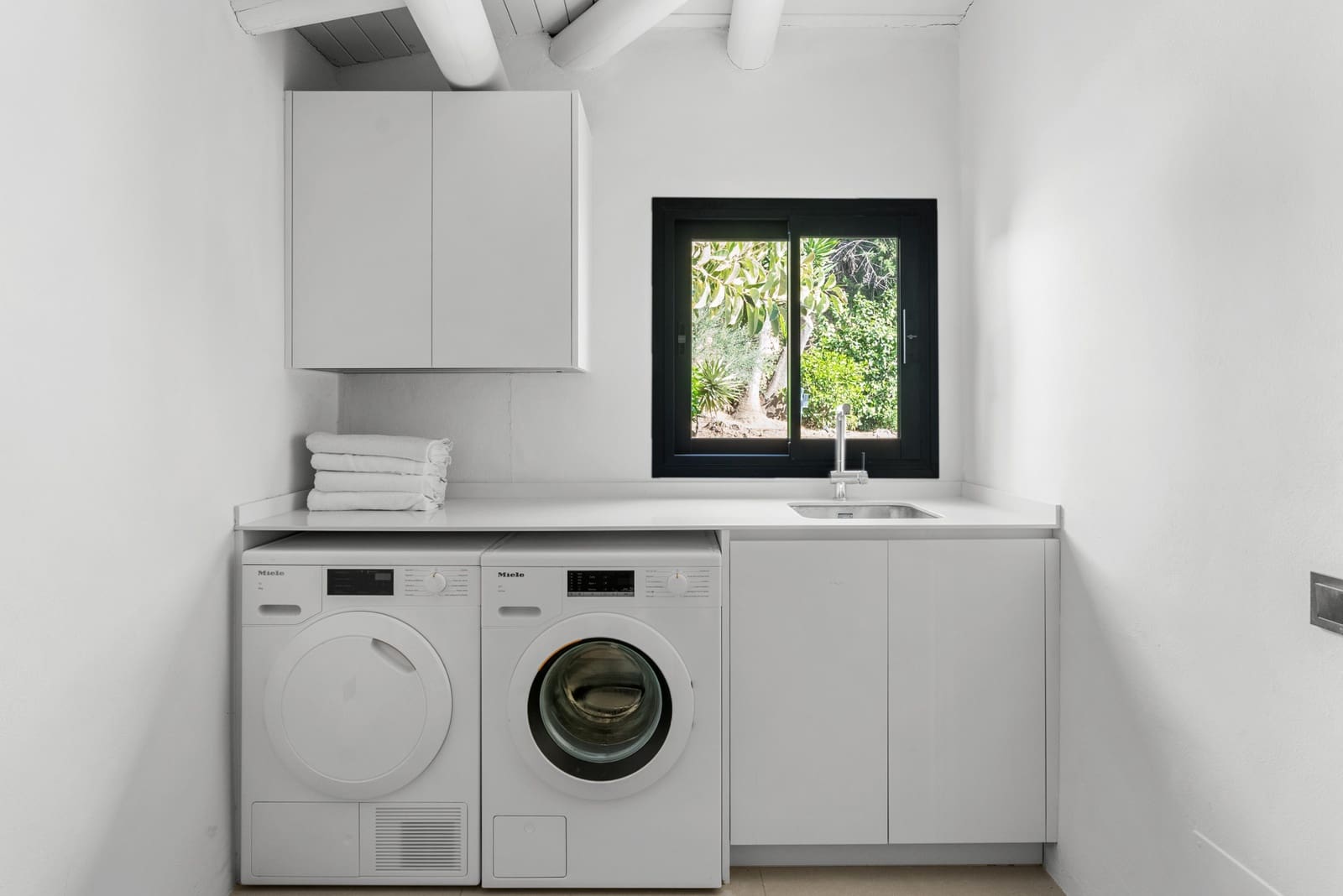 4 chambre Villa/Maison à vendre à Nueva Andalucia avec piscine garage - 2 895 000 € (Ref: 9804212)