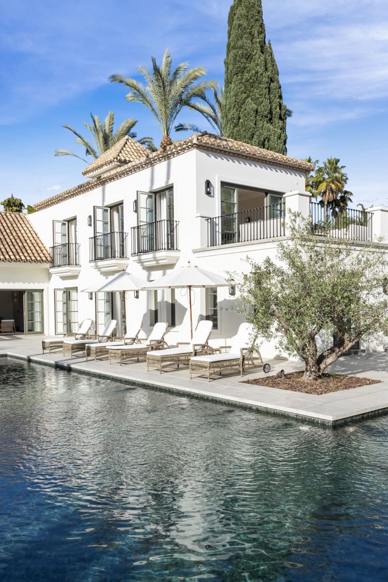 5 soveværelse Villa til salg i Nueva Andalucia med swimmingpool garage - € 11.750.000 (Ref: 9806384)