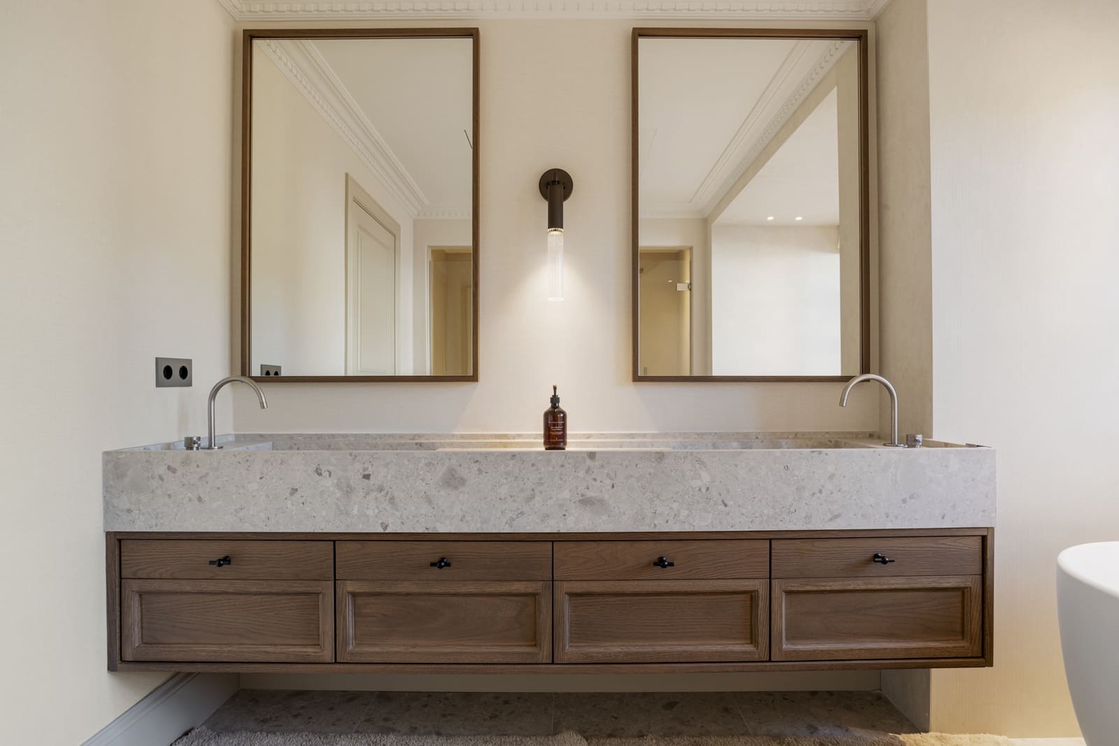 5 soveværelse Villa til salg i Nueva Andalucia med swimmingpool garage - € 11.750.000 (Ref: 9806384)