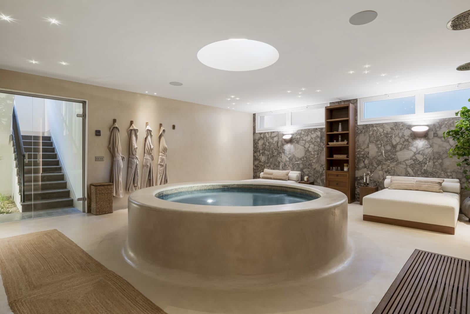 5 soveværelse Villa til salg i Nueva Andalucia med swimmingpool garage - € 11.750.000 (Ref: 9806384)