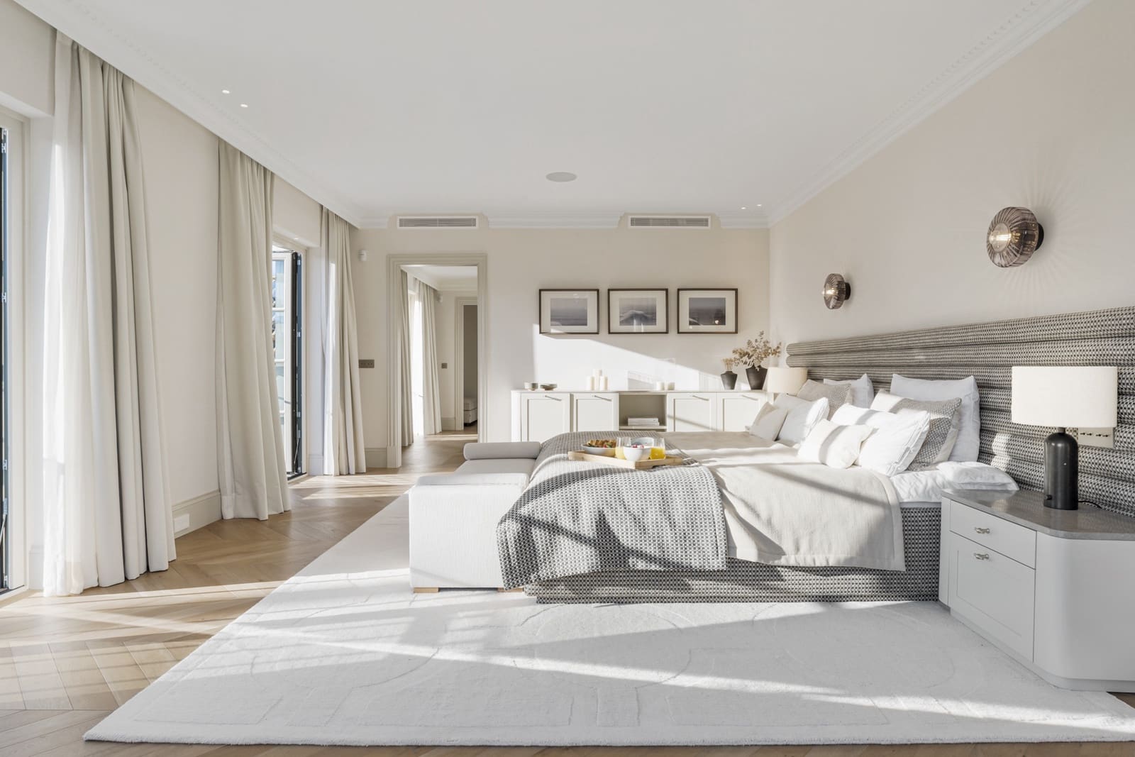 5 soveværelse Villa til salg i Nueva Andalucia med swimmingpool garage - € 11.750.000 (Ref: 9806384)