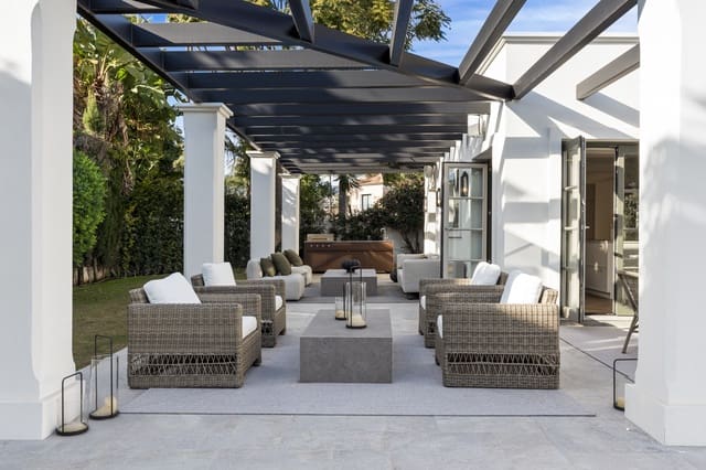 5 soveværelse Villa til salg i Nueva Andalucia, Marbella med swimmingpool garage - € 11.750.000 (Ref: 9806384)