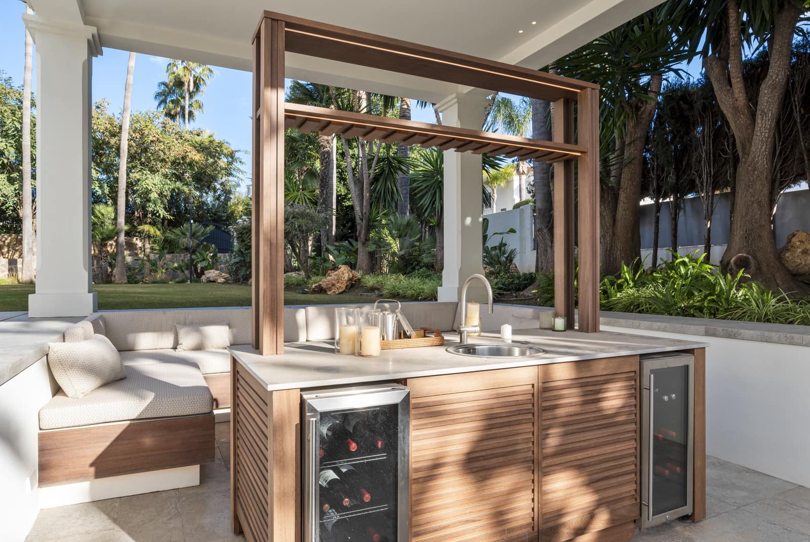 5 soveværelse Villa til salg i Nueva Andalucia med swimmingpool garage - € 11.750.000 (Ref: 9806384)