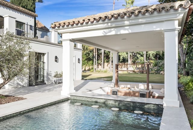 5 soveværelse Villa til salg i Nueva Andalucia, Marbella med swimmingpool garage - € 11.750.000 (Ref: 9806384)