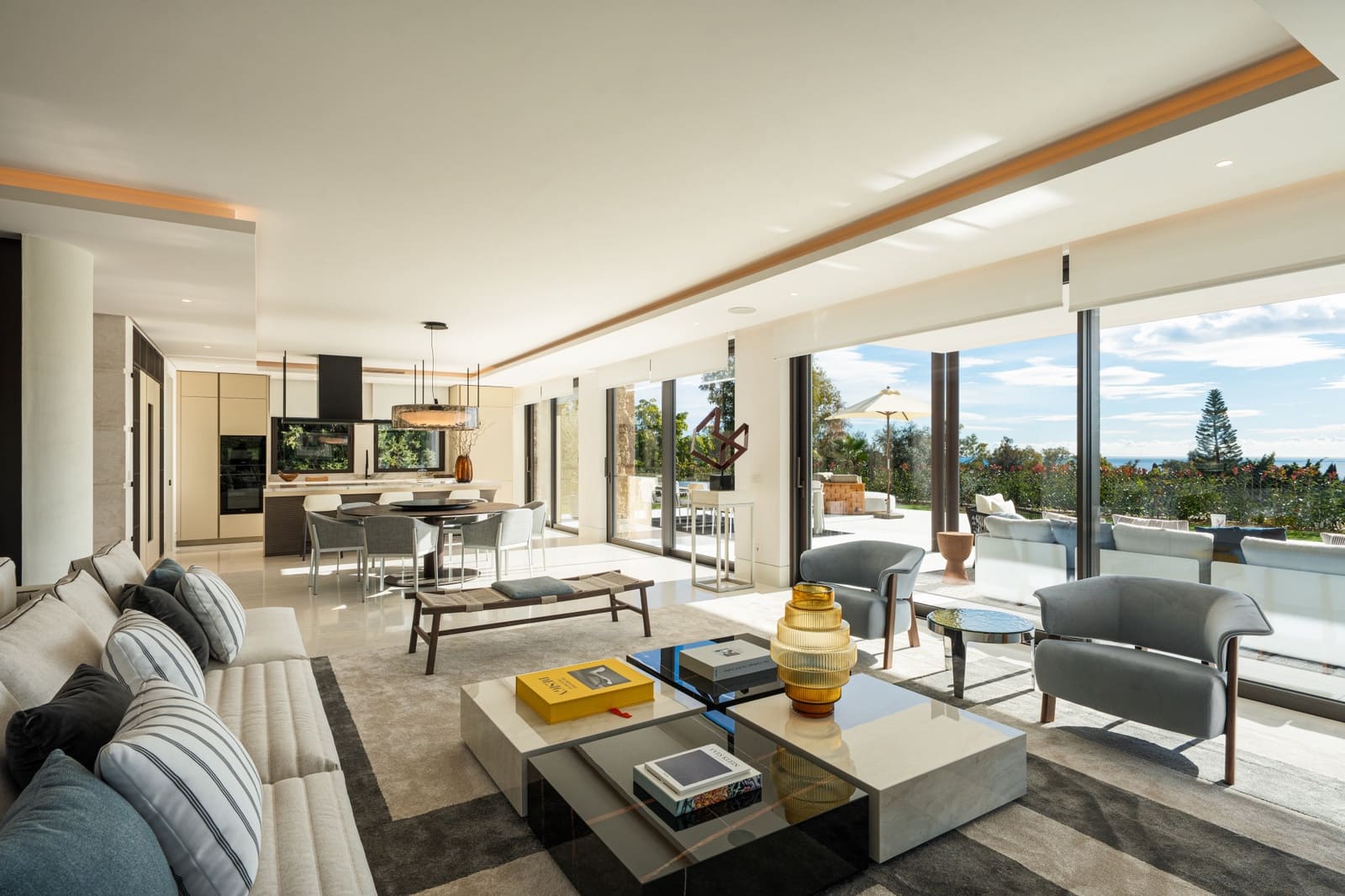 5 slaapkamer Villa te koop in Marbella met zwembad garage - € 13.500.000 (Ref: 9806385)