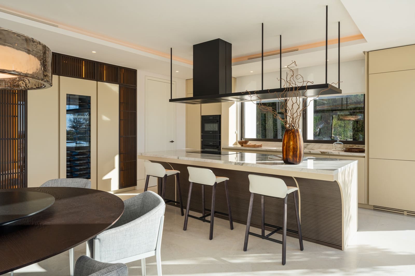 5 slaapkamer Villa te koop in Marbella met zwembad garage - € 13.500.000 (Ref: 9806385)