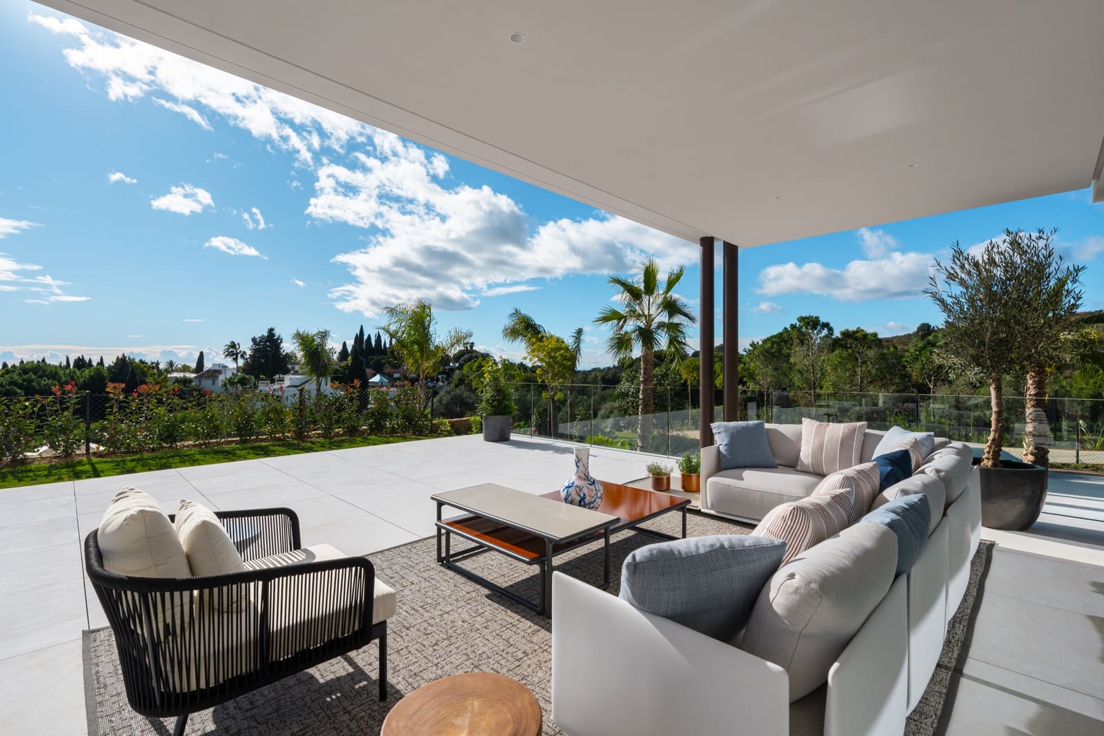 5 slaapkamer Villa te koop in Marbella met zwembad garage - € 13.500.000 (Ref: 9806385)