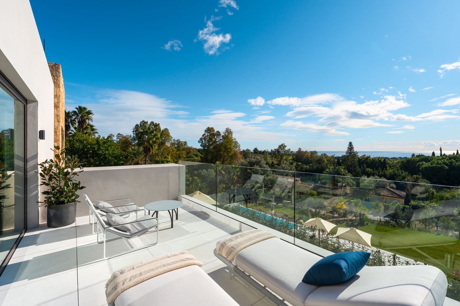 5 slaapkamer Villa te koop in Marbella met zwembad garage - € 13.500.000 (Ref: 9806385)
