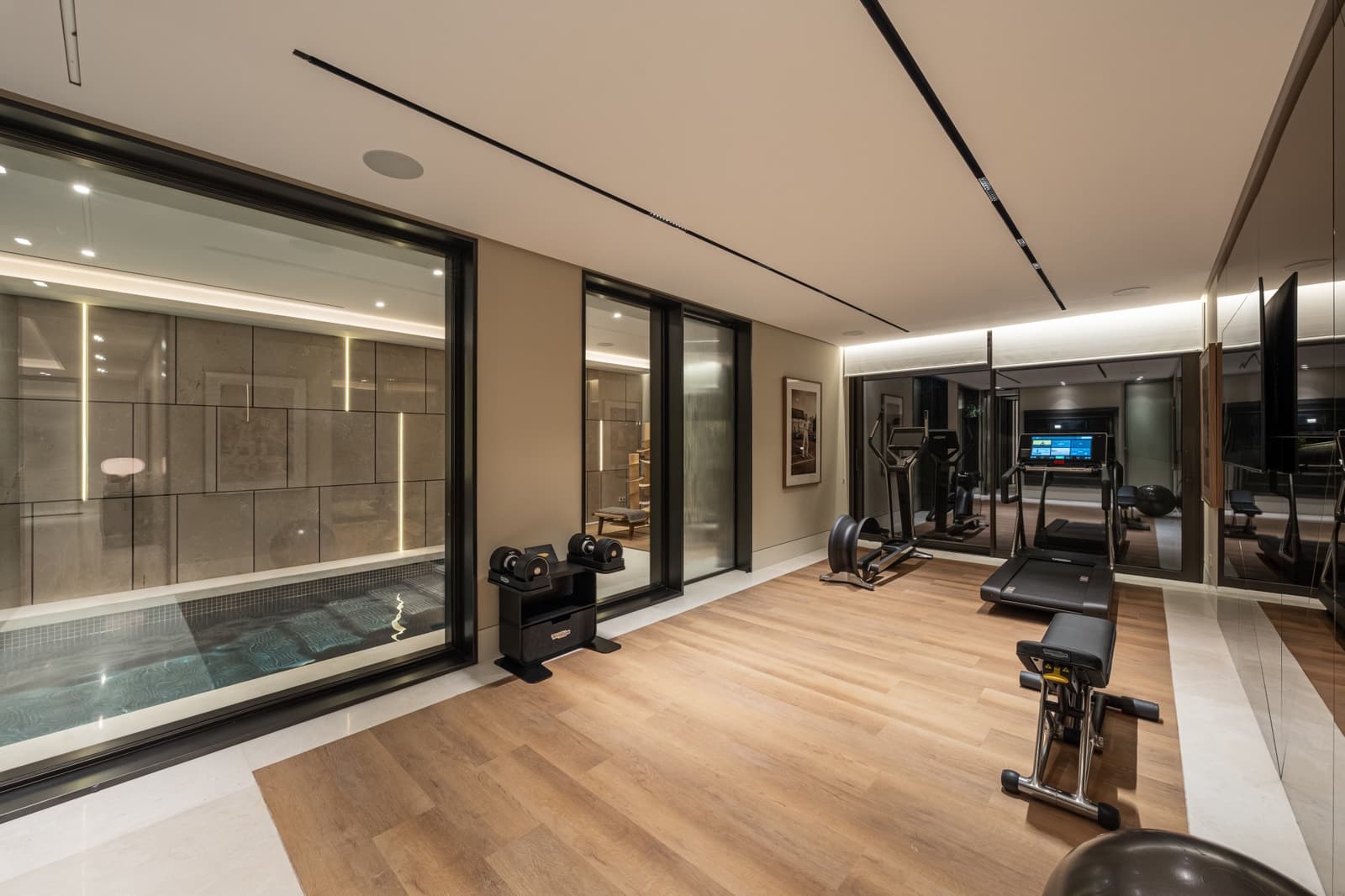 5 slaapkamer Villa te koop in Marbella met zwembad garage - € 13.500.000 (Ref: 9806385)