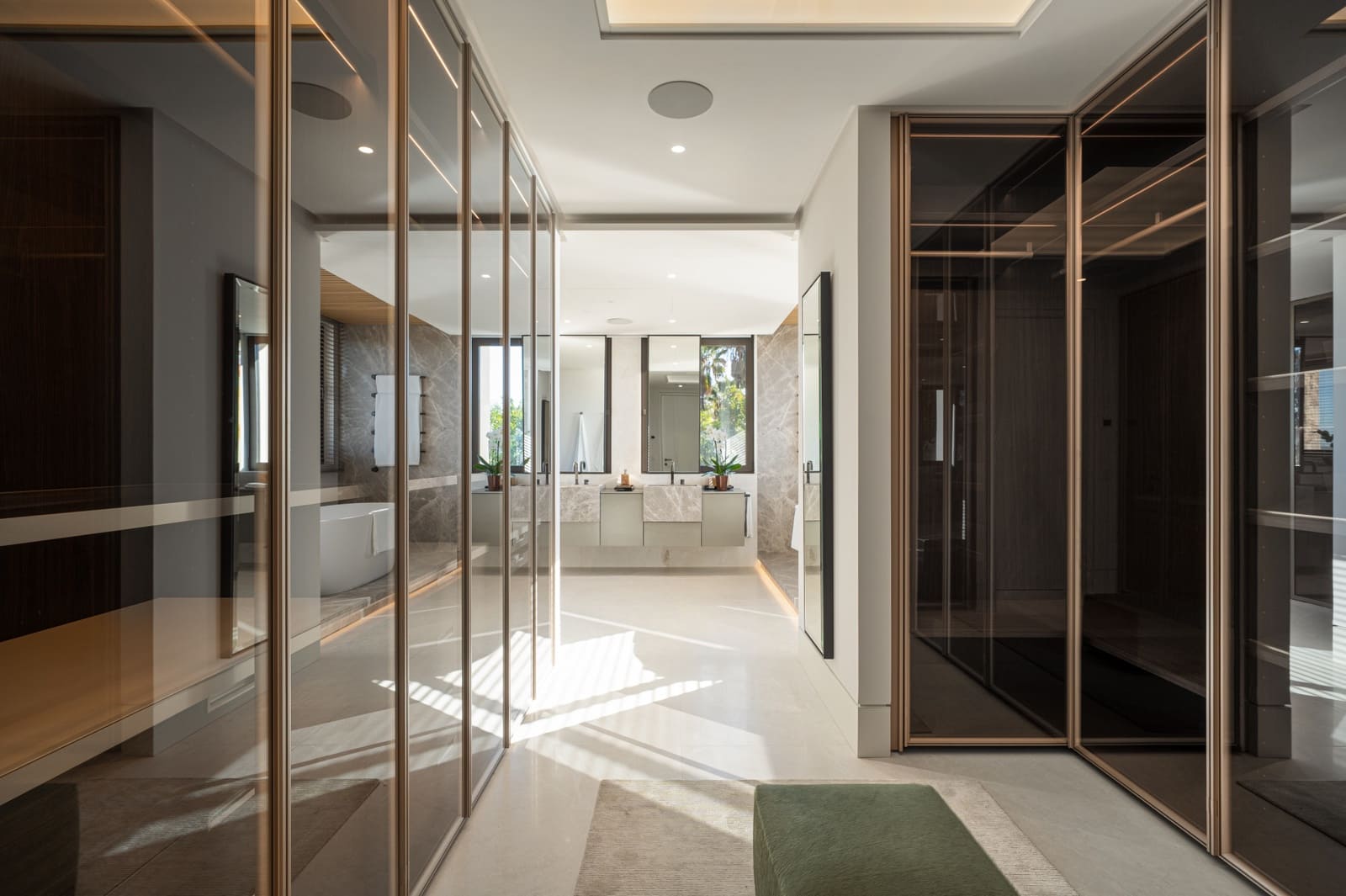 5 slaapkamer Villa te koop in Marbella met zwembad garage - € 13.500.000 (Ref: 9806385)