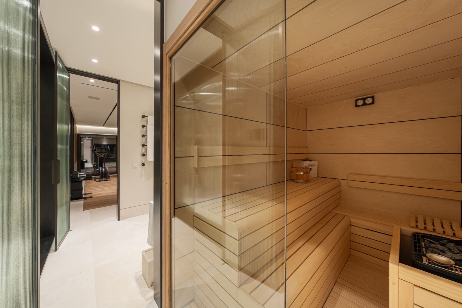 5 slaapkamer Villa te koop in Marbella met zwembad garage - € 13.500.000 (Ref: 9806385)
