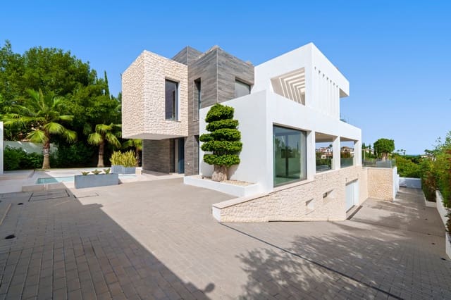 Chalet de 5 habitaciones en Nueva Andalucia, Marbella en venta con piscina garaje - 4.995.000 € (Ref: 9808063)
