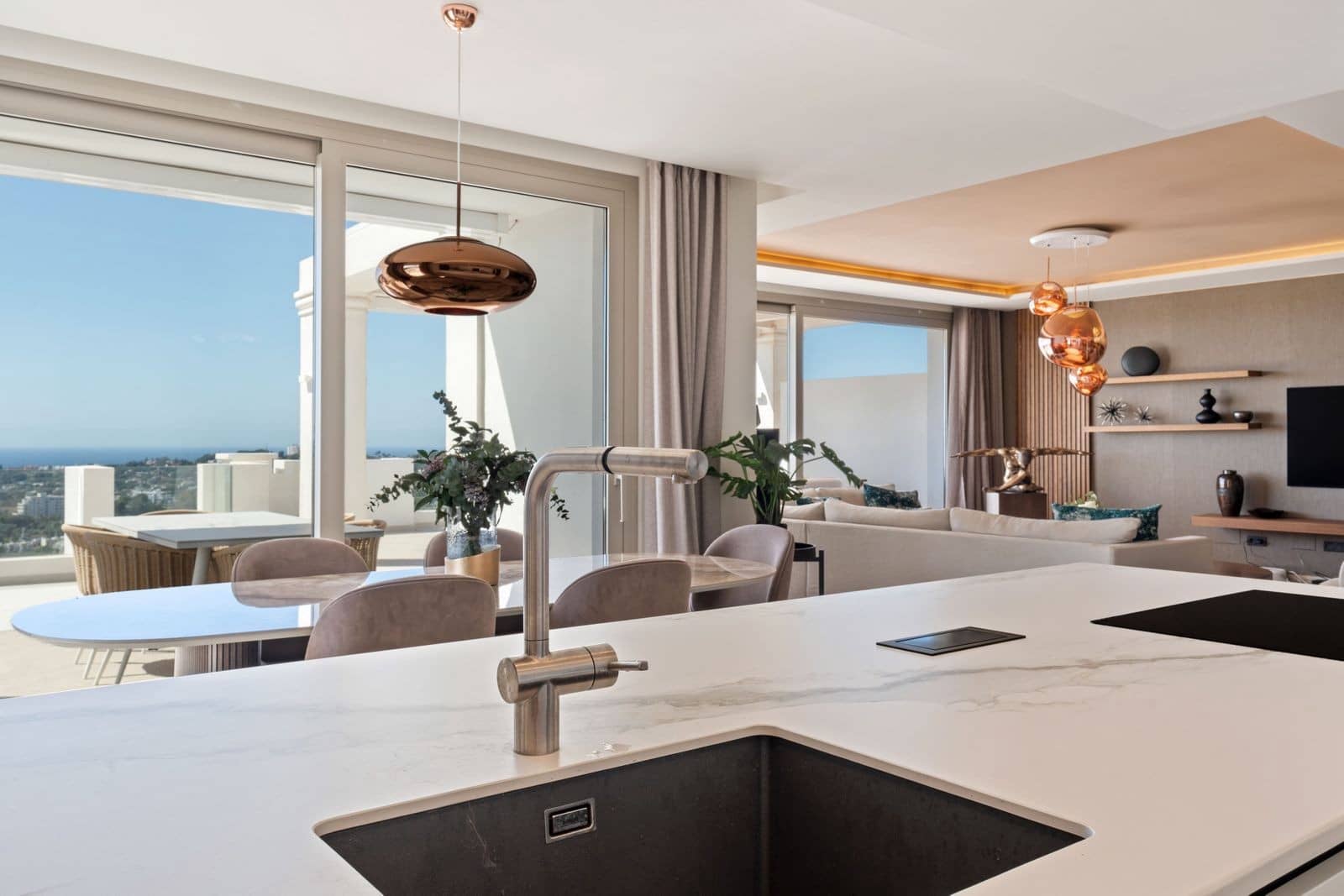 2 bedroom Penthouse for sale in Marbella with pool garage - € 1,420,000 (Ref: 9811480)