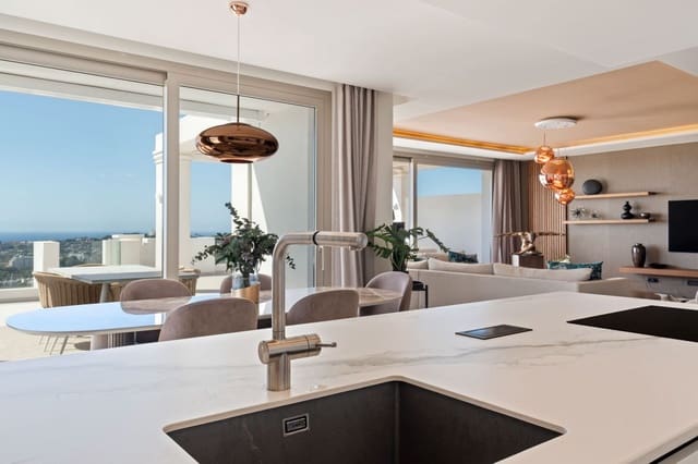 2 bedroom Penthouse for sale in Marbella with pool garage - € 1,420,000 (Ref: 9811480)