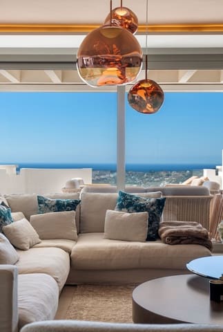 2 bedroom Penthouse for sale in Marbella with pool garage - € 1,420,000 (Ref: 9811480)