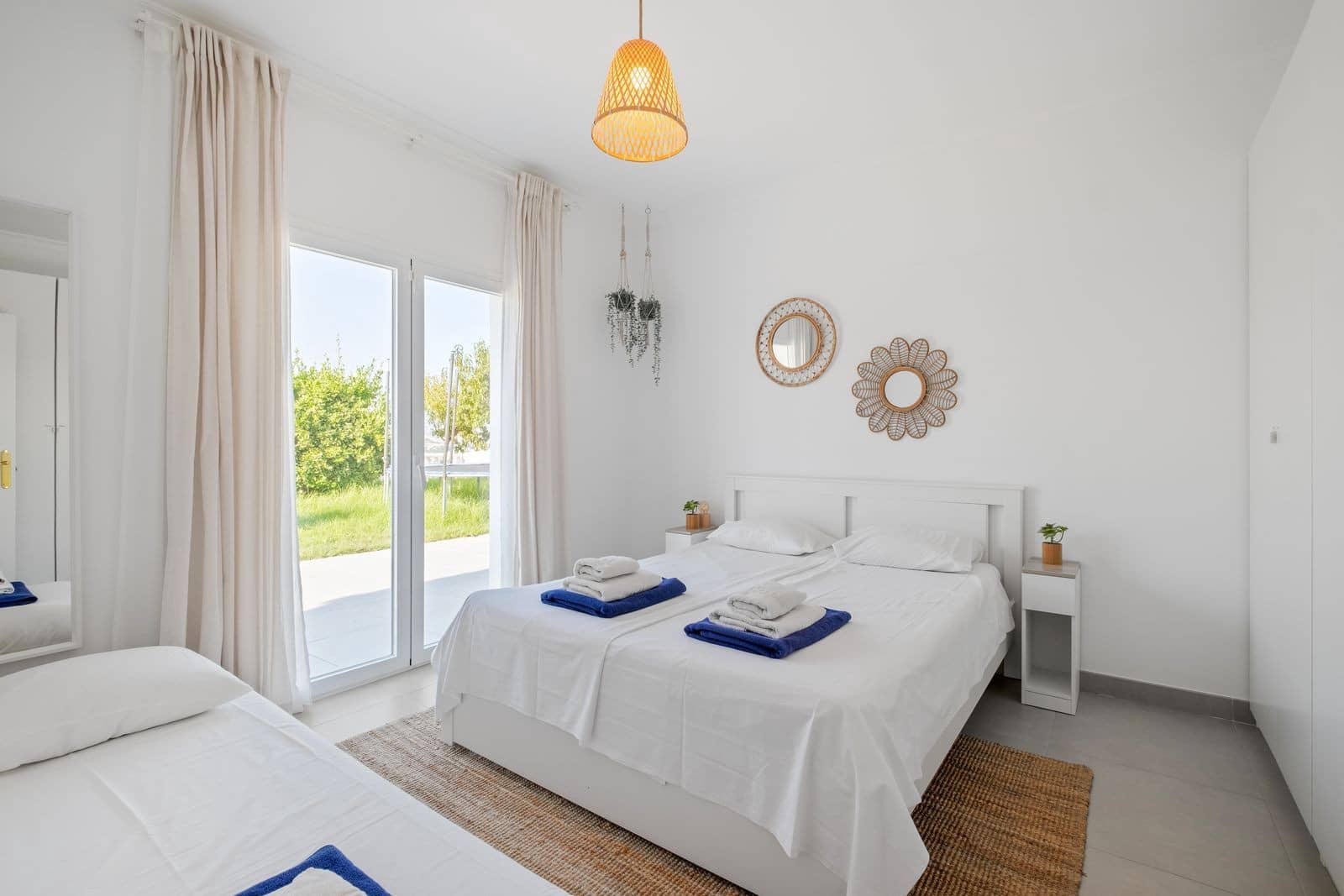 6 bedroom Villa for sale in Mijas Costa with pool garage - € 1,290,000 (Ref: 9811481)