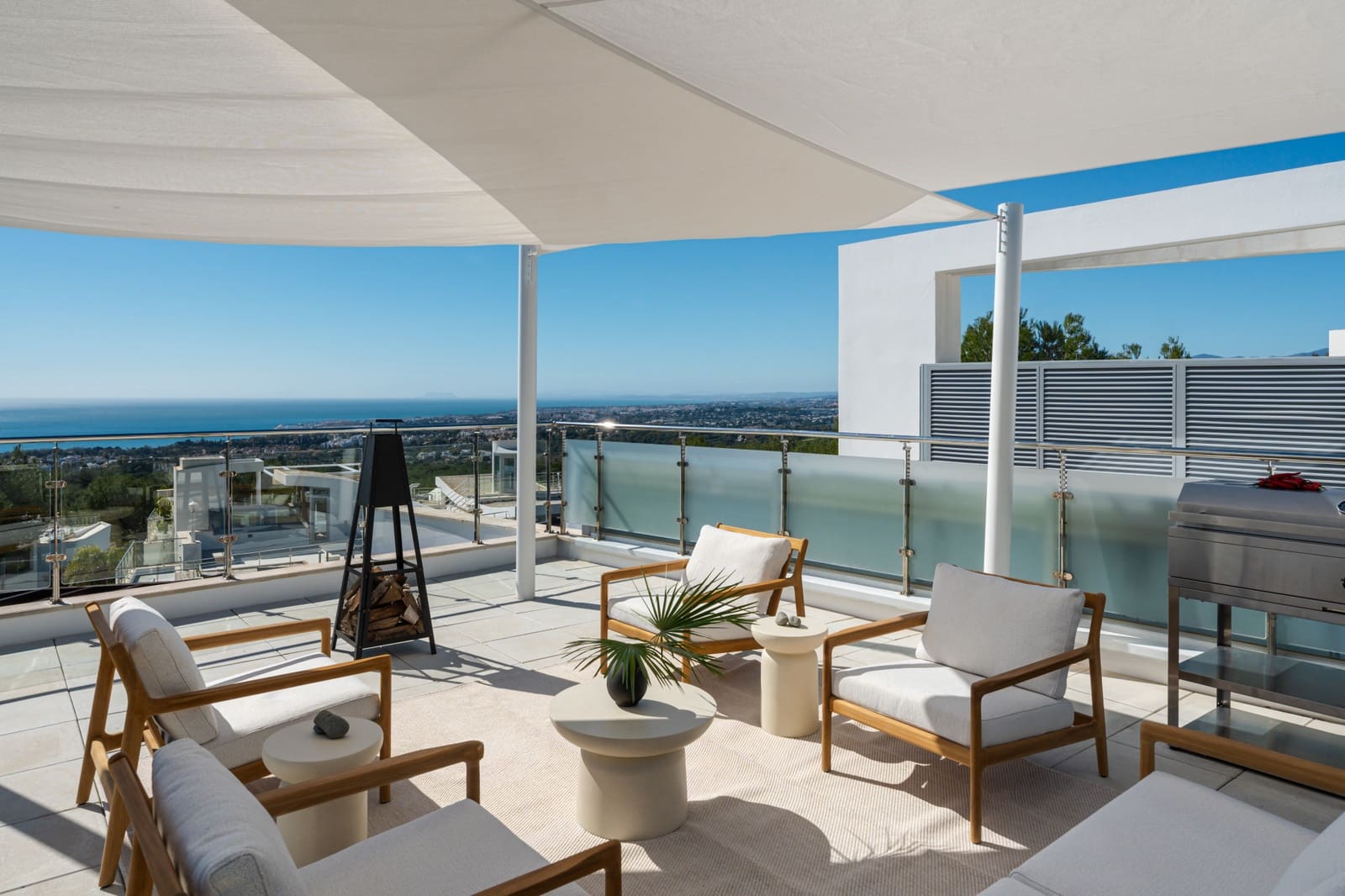 4 soverom Kjedet enebolig til salgs i Marbella med svømmebasseng garasje - € 3 950 000 (Ref: 9811483)