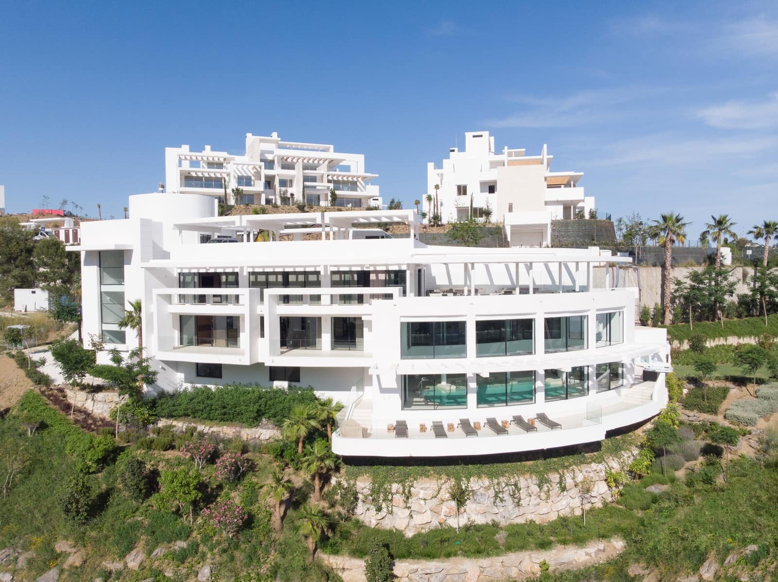 3 bedroom Penthouse for sale in Ojen with pool garage - € 1,499,000 (Ref: 9811484)