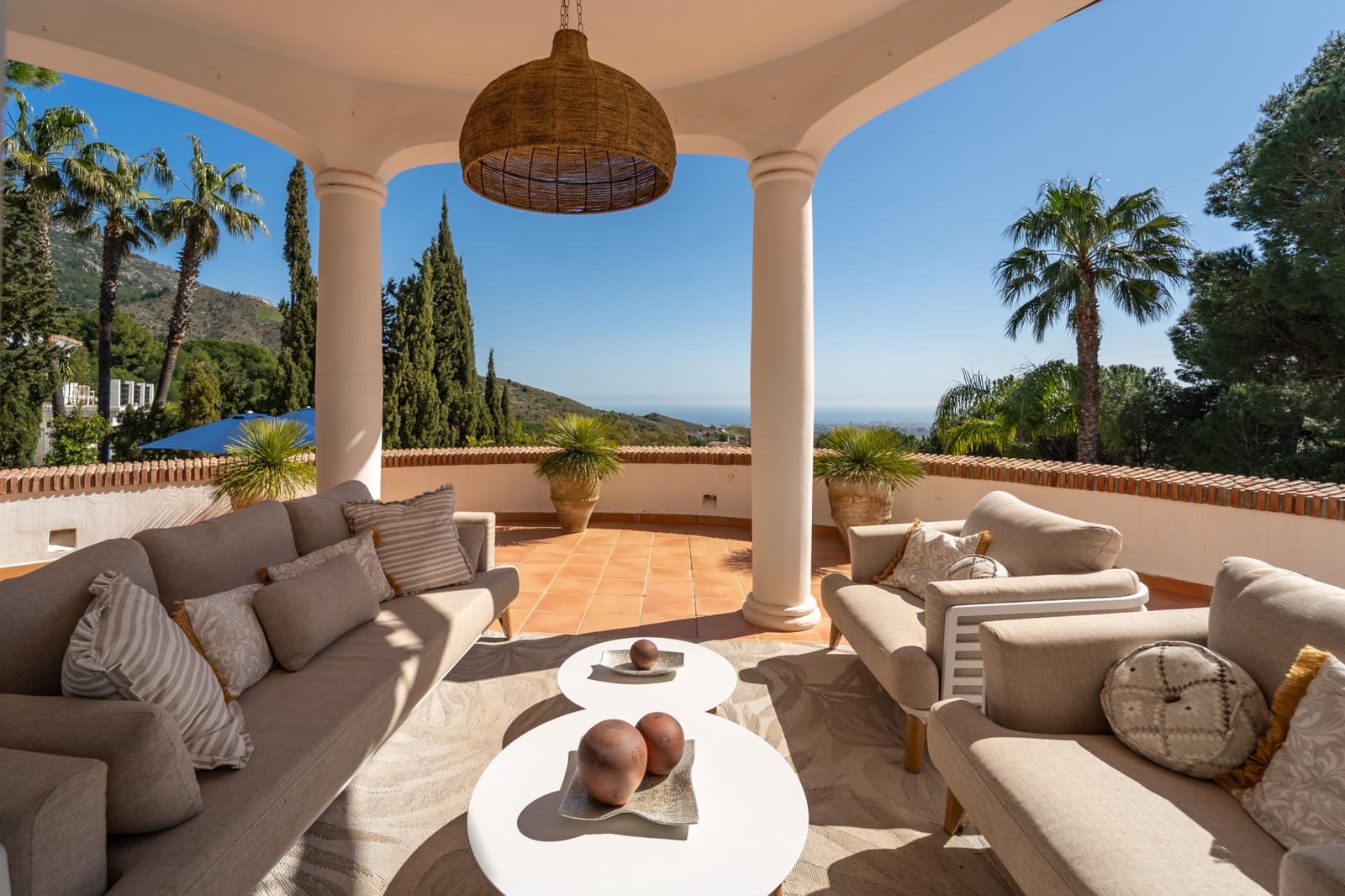 4 sovrum Villa till salu i Mijas med pool garage - 1 500 000 € (Ref: 9813283)