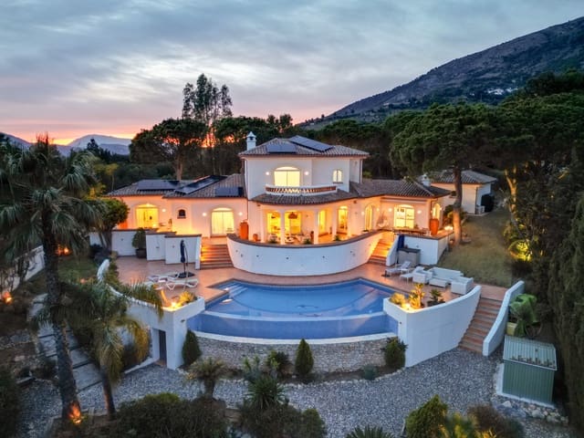 4 sovrum Villa till salu i Mijas med pool garage - 1 500 000 € (Ref: 9813283)
