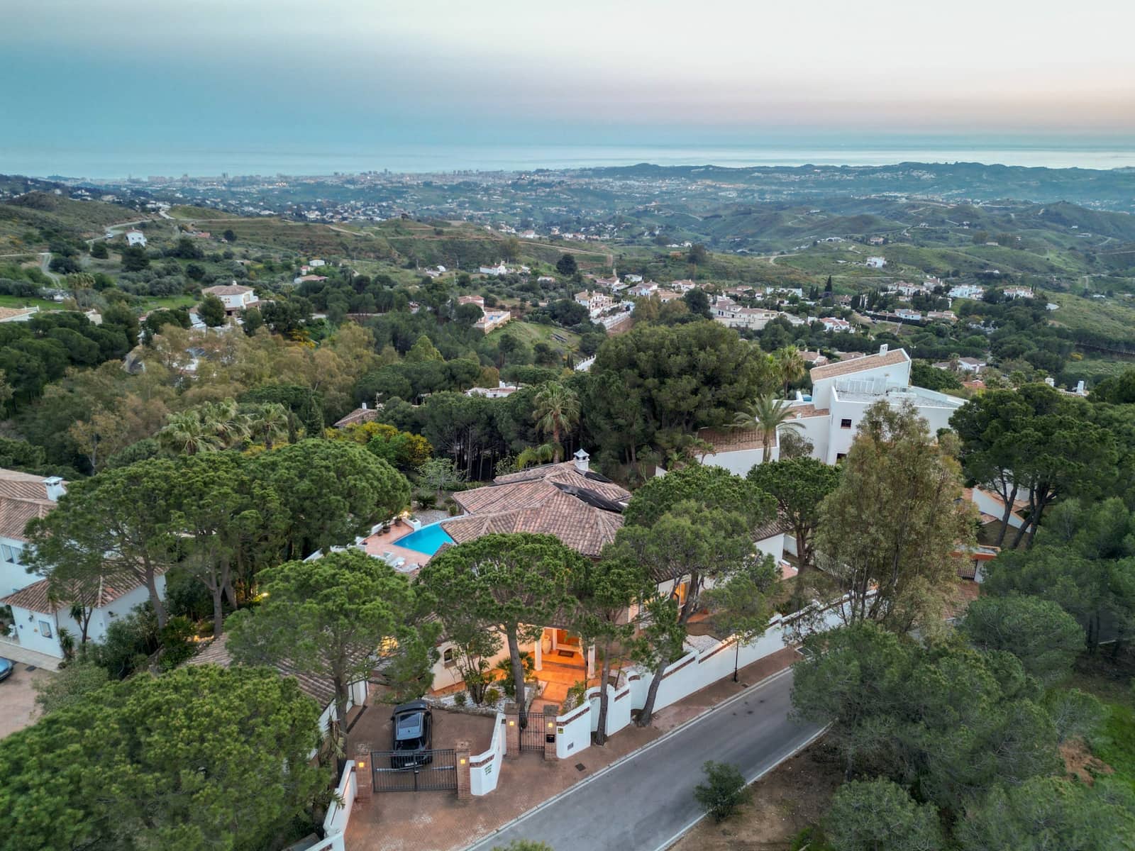 4 sovrum Villa till salu i Mijas med pool garage - 1 500 000 € (Ref: 9813283)