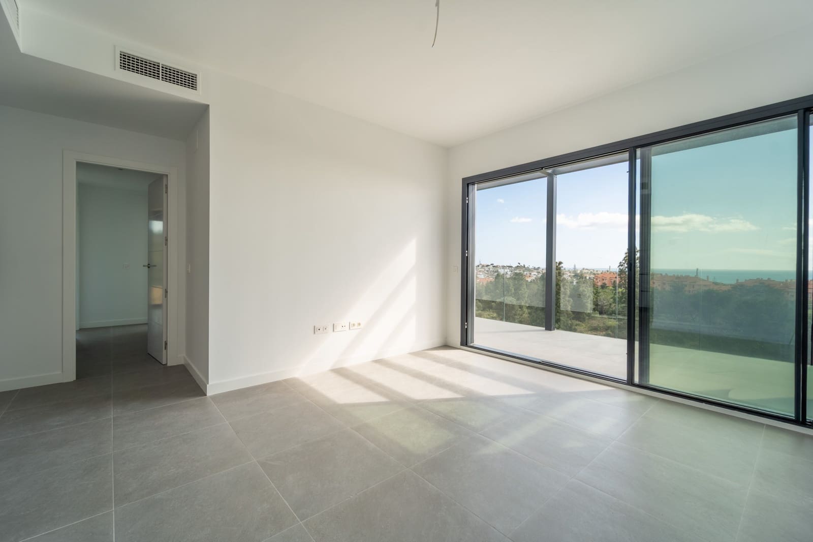 Apartamento de 2 habitaciones en El Chaparral en venta con piscina garaje - 479.000 € (Ref: 9813779)