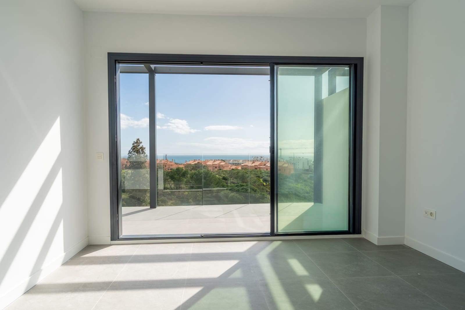 Apartamento de 2 habitaciones en El Chaparral en venta con piscina garaje - 479.000 € (Ref: 9813779)