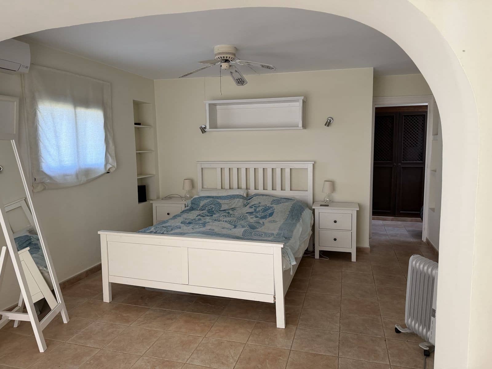 Chalet de 3 habitaciones en Estepona en venta con piscina garaje - 995.000 € (Ref: 9815789)