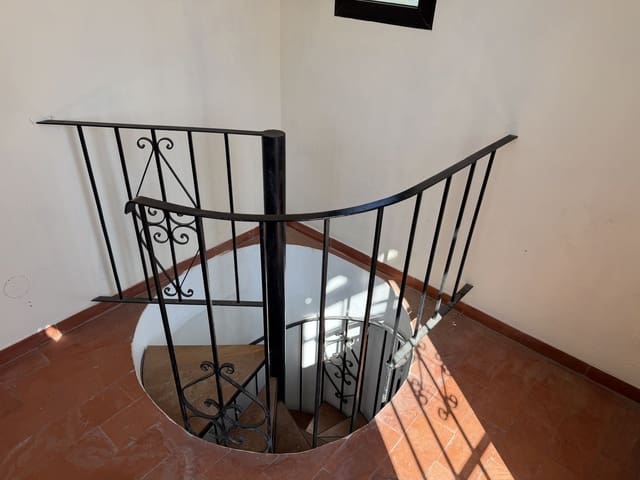 Chalet de 3 habitaciones en Seghers, Estepona en venta con piscina garaje - 995.000 € (Ref: 9815789)