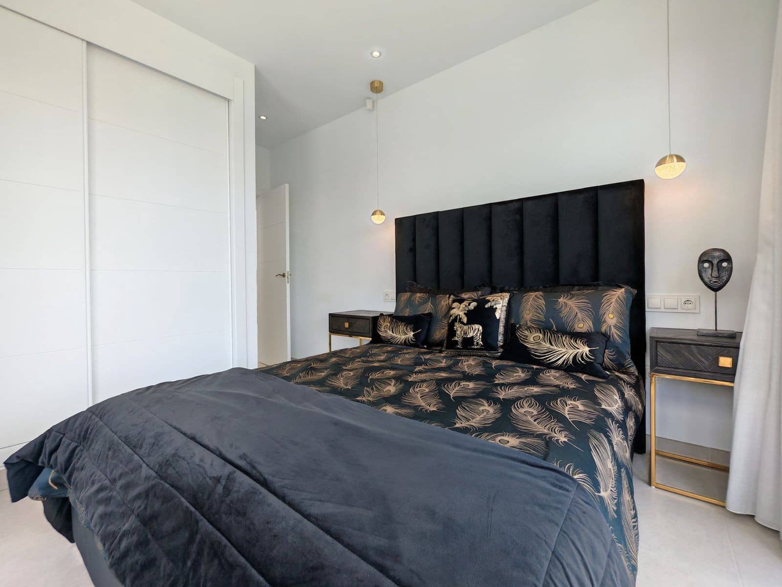 Chalet de 5 habitaciones en Estepona en venta con piscina garaje - 1.450.000 € (Ref: 9817975)