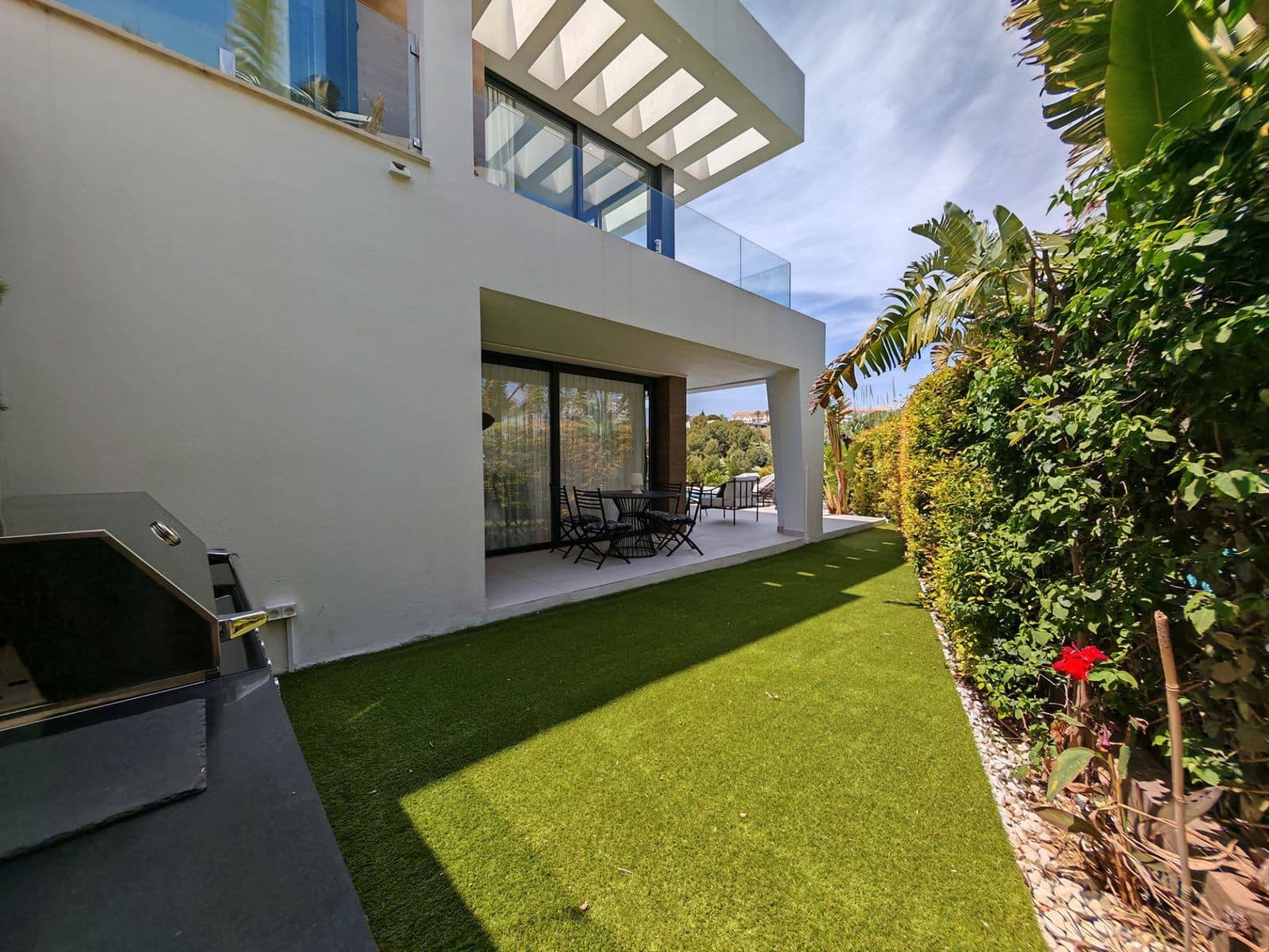 Chalet de 5 habitaciones en Estepona en venta con piscina garaje - 1.450.000 € (Ref: 9817975)
