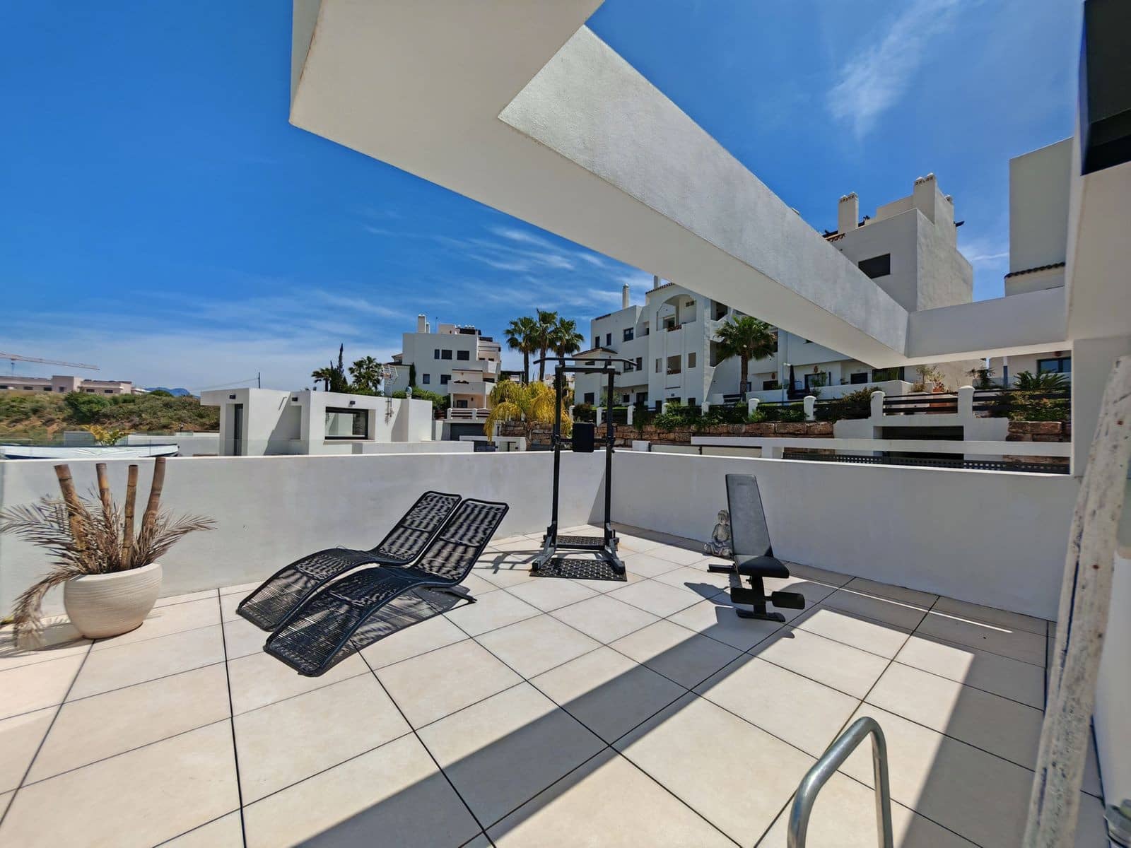 Chalet de 5 habitaciones en Estepona en venta con piscina garaje - 1.450.000 € (Ref: 9817975)