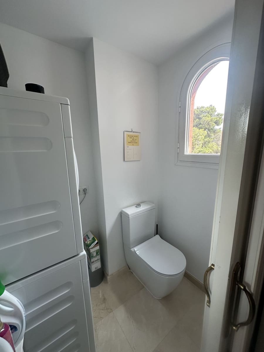 Apartamento de 3 habitaciones en Marbella en venta con piscina garaje - 975.000 € (Ref: 9817976)