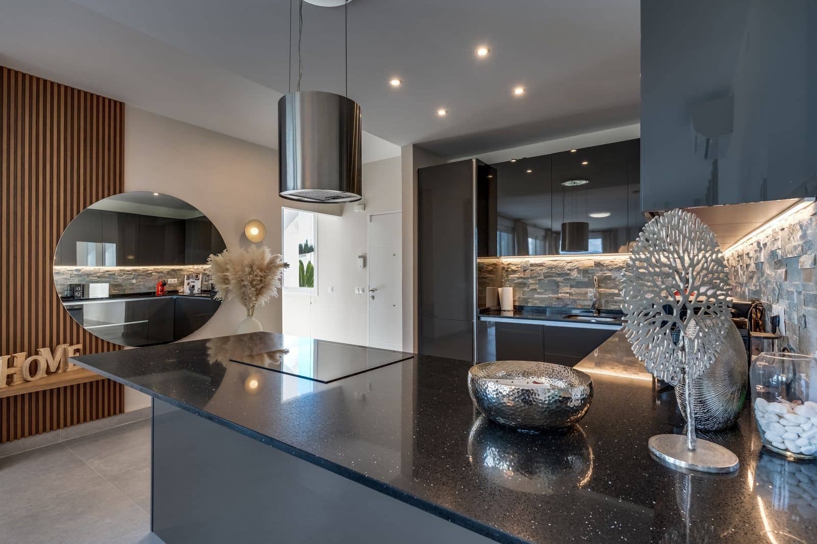 Chalet de 4 habitaciones en Estepona en venta con piscina garaje - 1.150.000 € (Ref: 9817978)