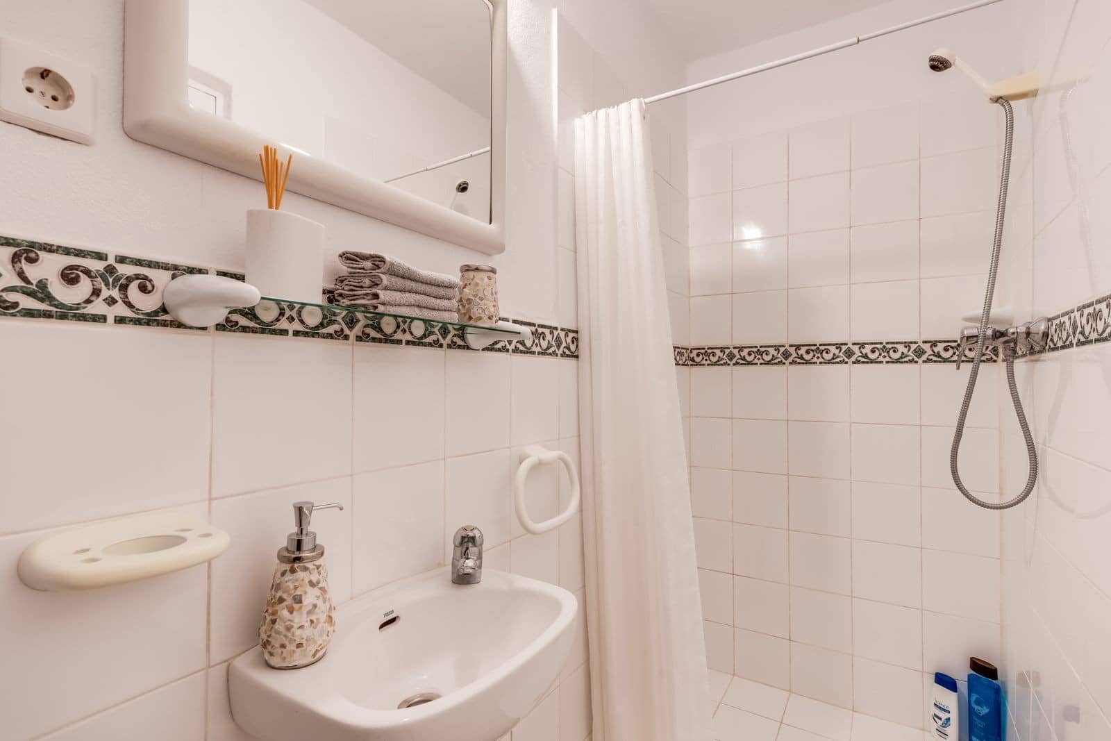 Chalet de 4 habitaciones en Estepona en venta con piscina garaje - 1.150.000 € (Ref: 9817978)