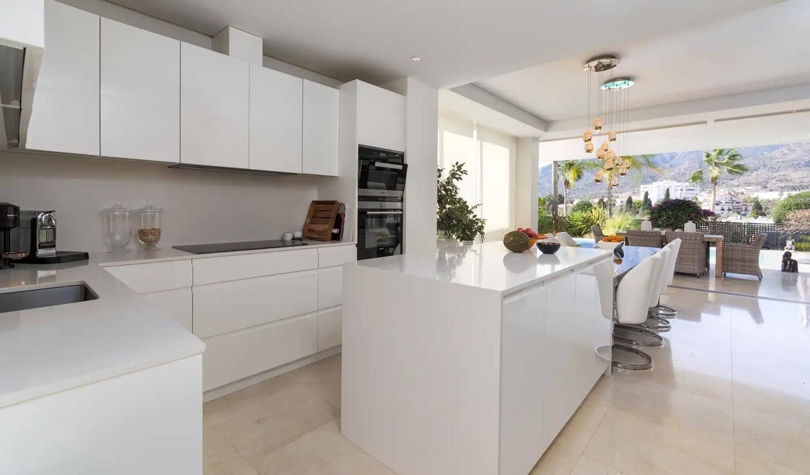 3 camera da letto Villa in vendita in Marbella con piscina garage - 2.150.000 € (Rif: 9820313)