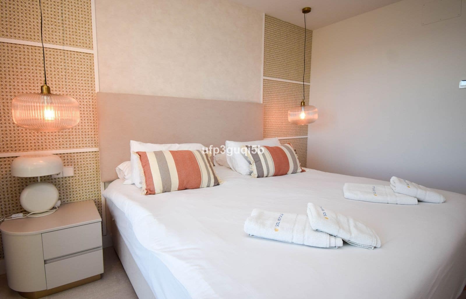 Pareado de 3 habitaciones en Mijas Costa en venta con piscina garaje - 1.295.000 € (Ref: 9820314)