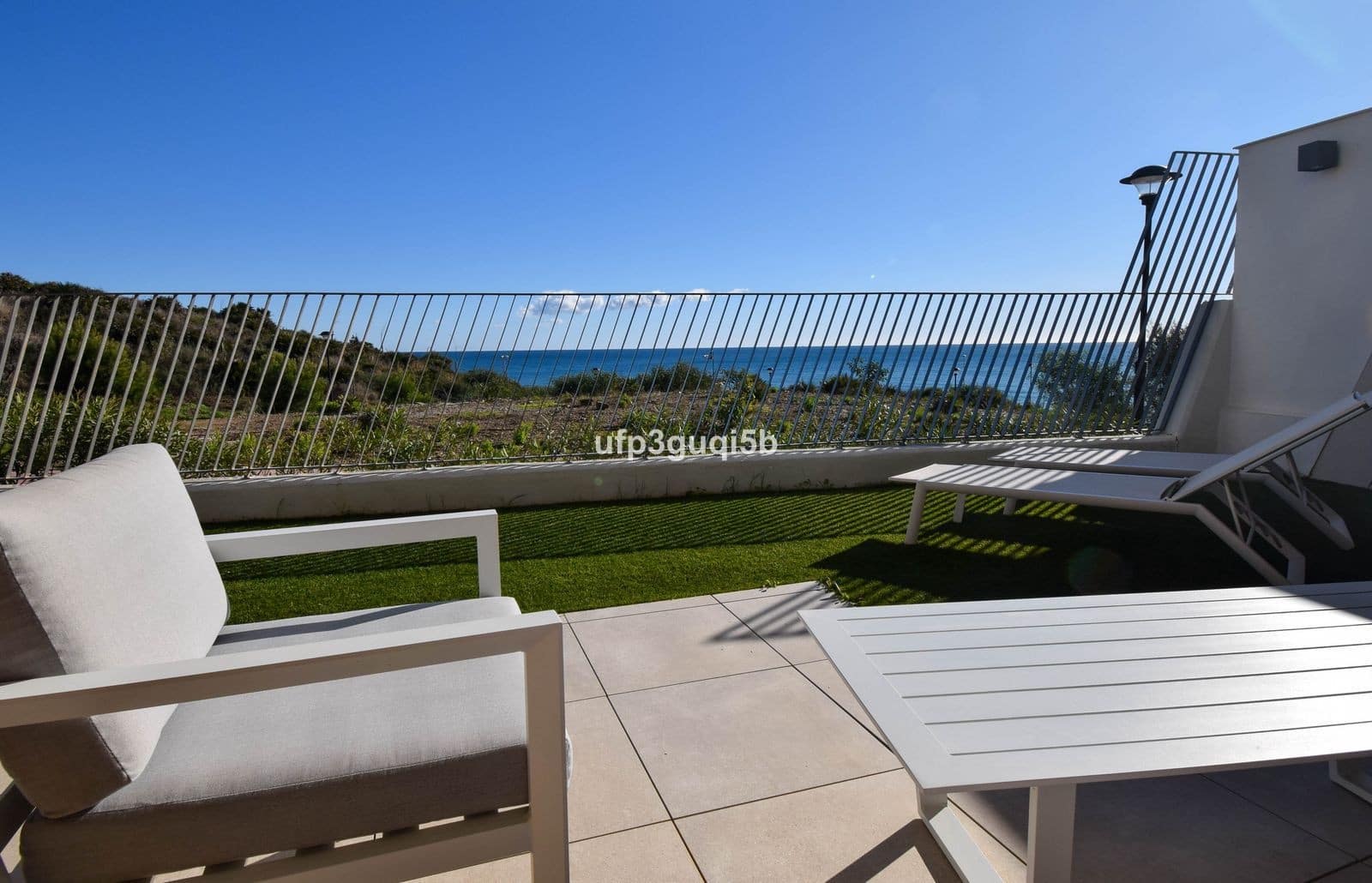 Pareado de 3 habitaciones en Mijas Costa en venta con piscina garaje - 1.295.000 € (Ref: 9820314)