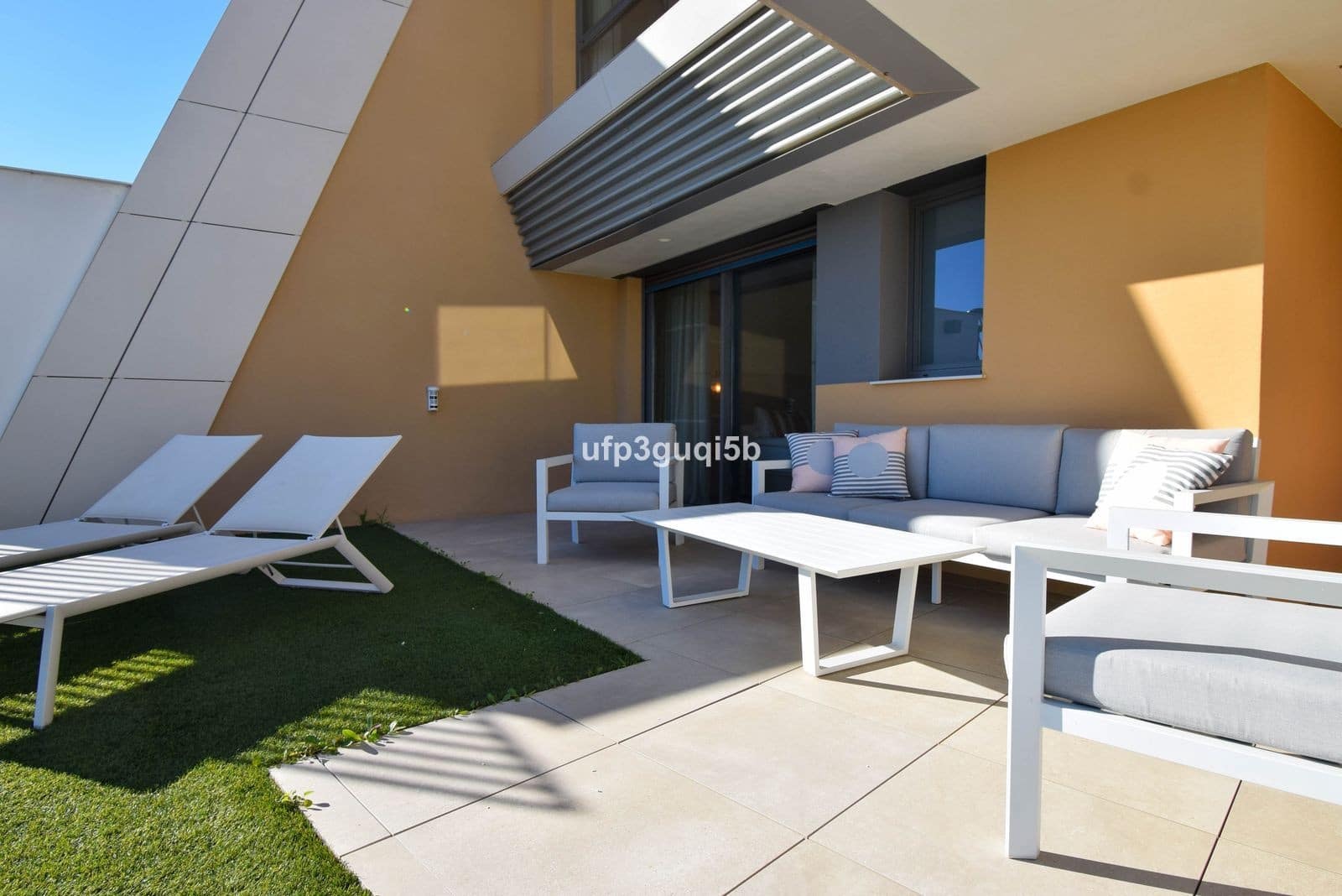 Pareado de 3 habitaciones en Mijas Costa en venta con piscina garaje - 1.295.000 € (Ref: 9820314)